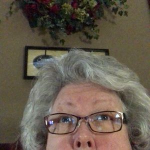 Meet your Posher, Brenda